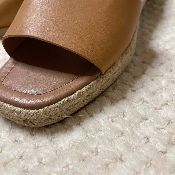 Brown sandals - Picture 2 of 4